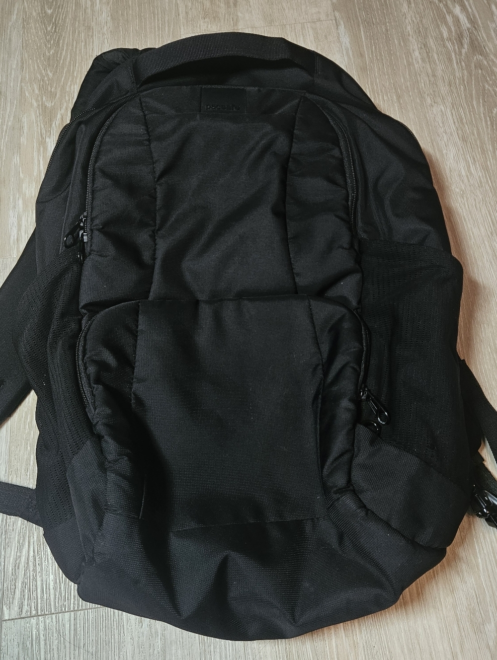 Pacsafe Backpack Metrosafe LS 450 Black Exomesh Anti-Theft 25L Laptop Bag RFID